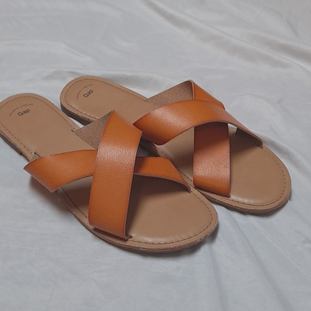Gap Criss Cross Slip On Flat Summer Sandals Size 10
